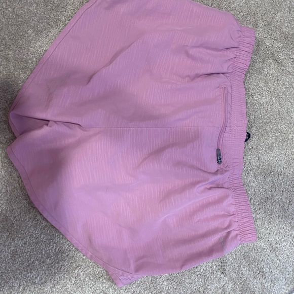 Shorts - Picture 3 of 3